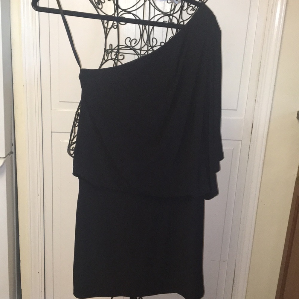 Jessica Simpson black dress